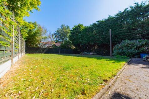 Call 02920 454555 to secure your viewing_13