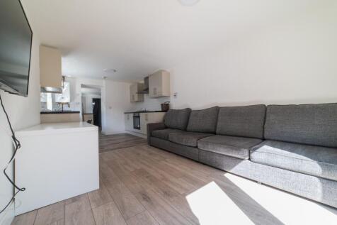 Call 02920 454555 to secure your viewing_9