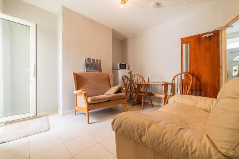 Call 02920 454555 to secure your viewing_10