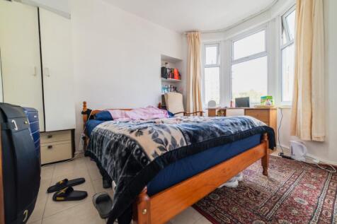 Call 02920 454555 to secure your viewing_11