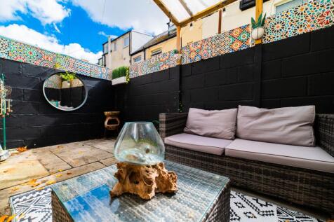 Call 02920 454555 to secure your viewing_23