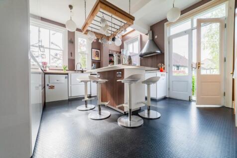 Award-winning Media team on EVERY Listing_70
