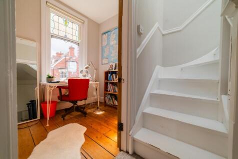 Award-winning Media team on EVERY Listing_50