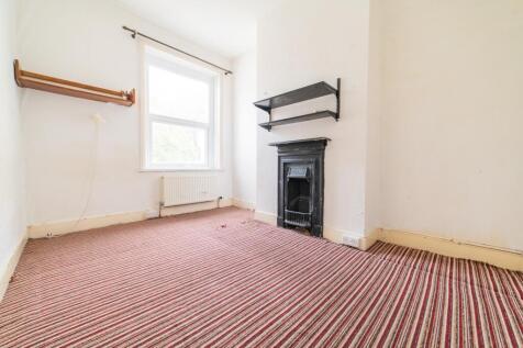 Call 02920 454555 to secure your viewing_10
