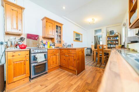 Call 02920 454555 to secure your viewing_11