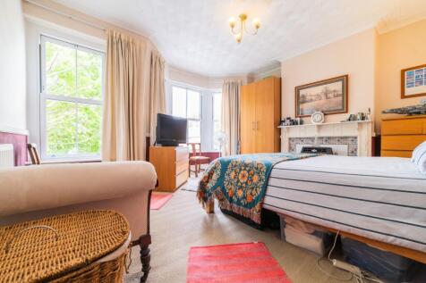 Call 02920 454555 to secure your viewing_13