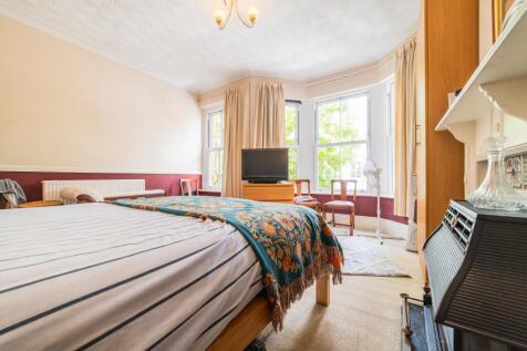 Call 02920 454555 to secure your viewing_14