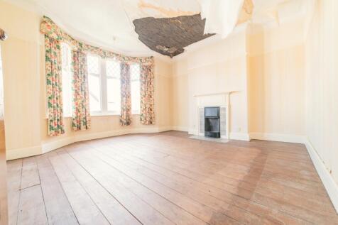 Call 02920 454555 to secure your viewing_15