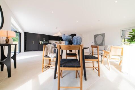 Award-winning Media team on EVERY Listing_14
