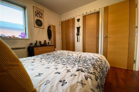 132 Henke Court Cardiff Bay Oct 21