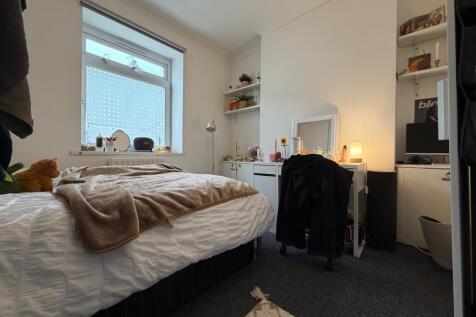 Call 02920 454555 to secure your viewing_1