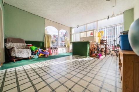 Call 02920 454555 to secure your viewing_12