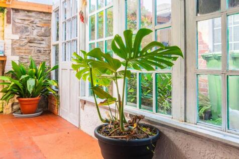 Call 02920 454555 to secure your viewing_26