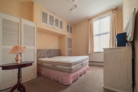 Call 02920 454555 to secure your viewing_10