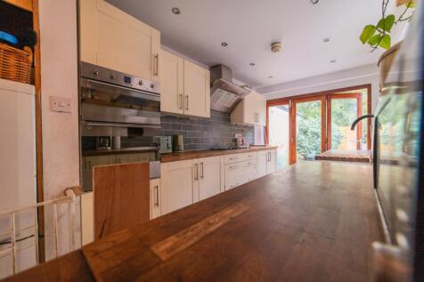 Call 02920 454555 to secure your viewing_9