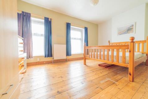 Call 02920 454555 to secure your viewing_14