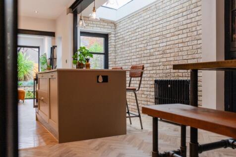 Award-winning Media team on EVERY Listing_26