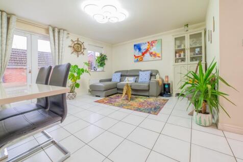 Award-winning Media team on EVERY Listing_4