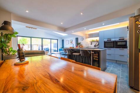 Award-winning Media team on EVERY Listing_21