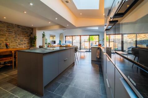 Award-winning Media team on EVERY Listing_45