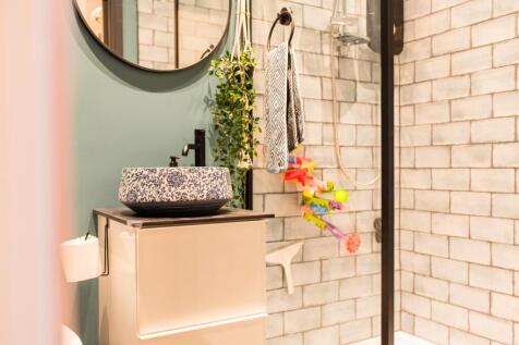 Award-winning Media team on EVERY Listing_50