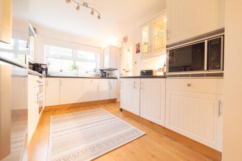 Award-winning Media team on EVERY Listing_14