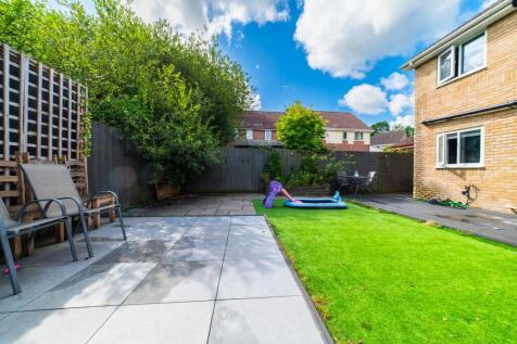 Call 02920 454555 to secure your viewing_4