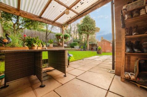 Call 02920 454555 to secure your viewing_27