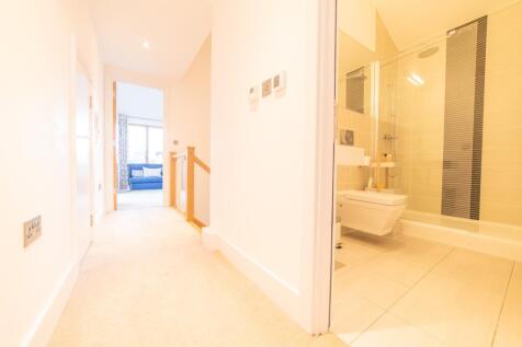 Award-winning Media team on EVERY Listing_30