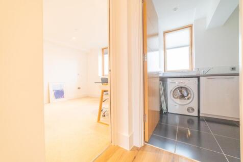 Award-winning Media team on EVERY Listing_37