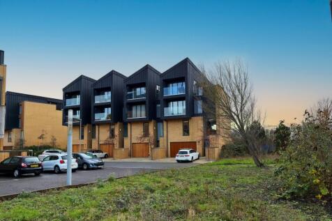 Award-winning Media team on EVERY Listing_41