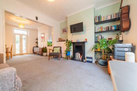 Award-winning Media team on EVERY Listing_15