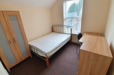 3-Bedroom-FirstFloor-Rear (1).jpg