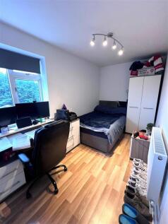 Bedroom 2.jpg