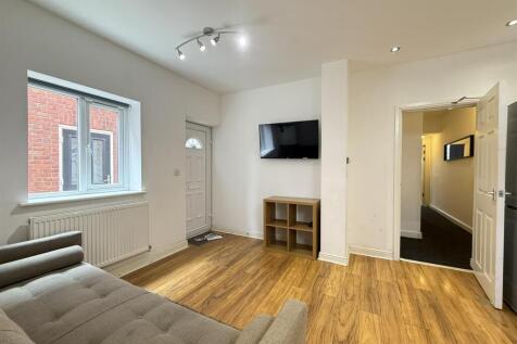 Living / Kitchen