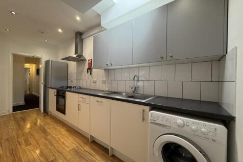 Living / Kitchen