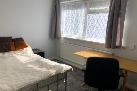 17A bed 4.jpg