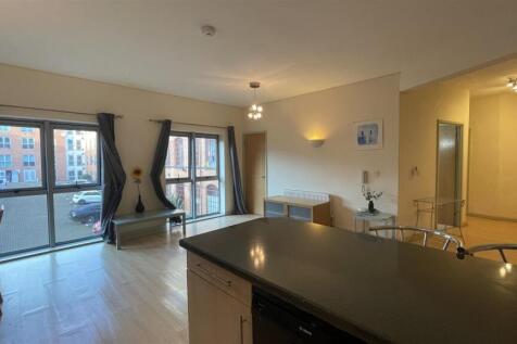 Living / Dining / Kitchen