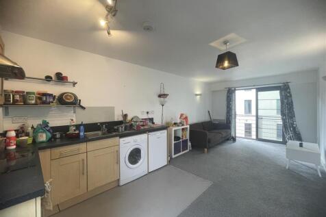 Kitchen / Living Room