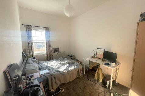 Bedroom 7.jpg
