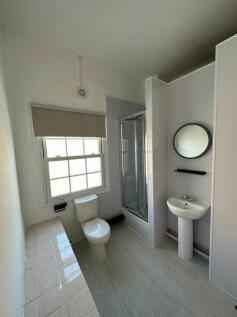 Bathroom 2.jpg