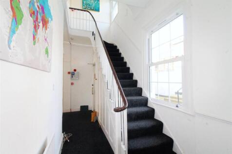 Hallway.jpg