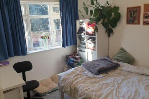 24 woodside road 4.jpeg