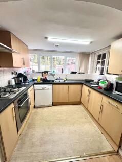 Kitchen One.jpg