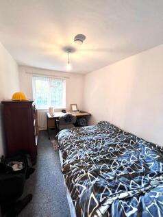 Bedroom One.jpg