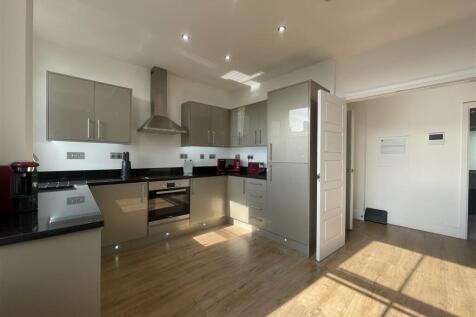 Kitchen / Living Room