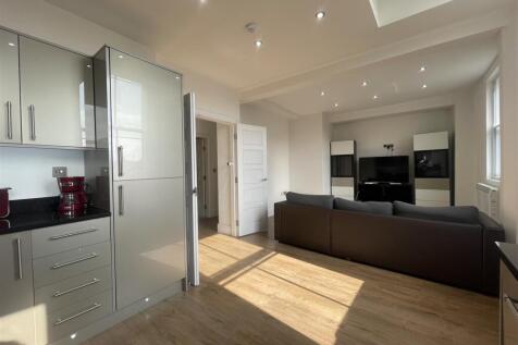 Kitchen / Living Room