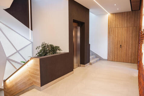 hallway-with-planter-on-wall-2025-09-09-20-13-07-u