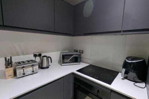 PXL_20250305_181042197