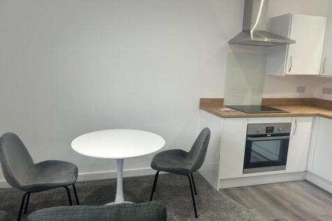 WhatsApp Image 2025-11-13 at 15.45.51 (7).jpeg